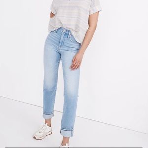 Madewell Classic Straight Jeans in Sayles Wash - 26